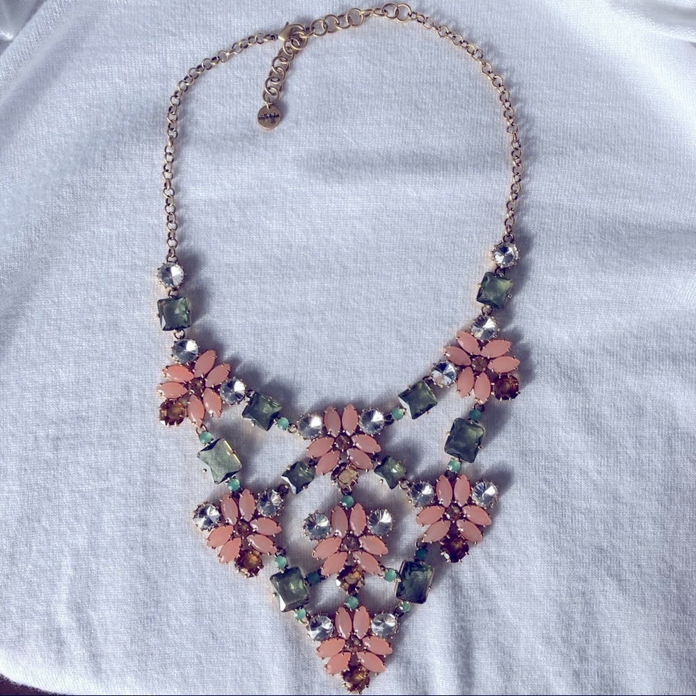 Stella & Dot Fleurette Statement Necklace